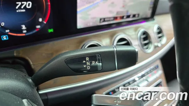 Mercedes-Benz E-Класс 2021 thumb 9