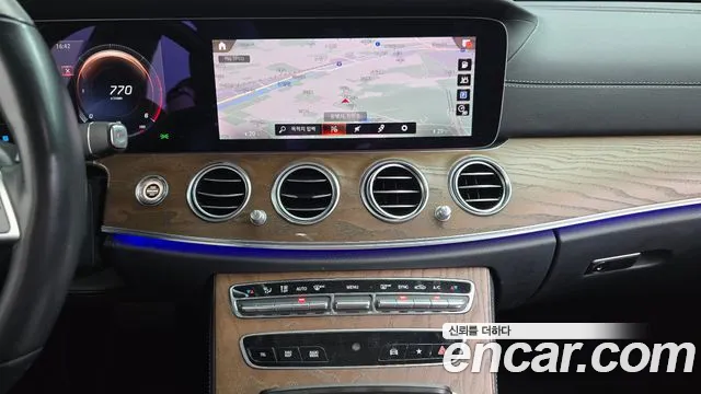 Mercedes-Benz E-Класс 2021 thumb 12