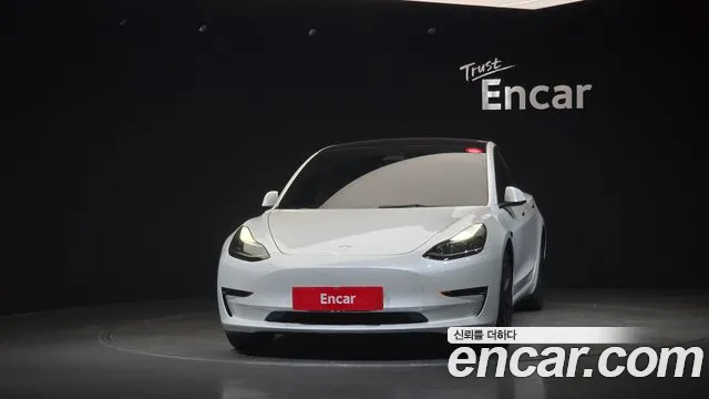Tesla Model 3 2022 thumb 3