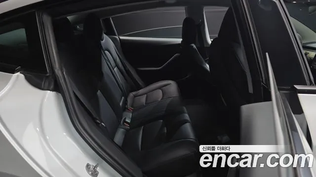 Tesla Model 3 2022 thumb 11