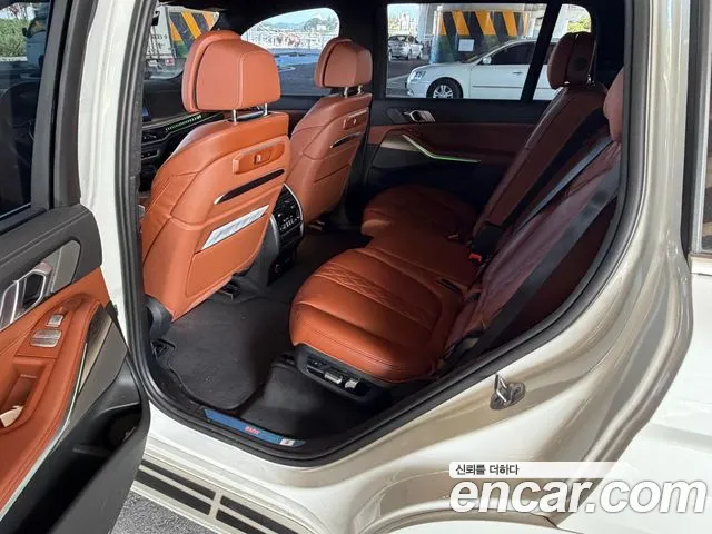 BMW X7 2025 thumb 9