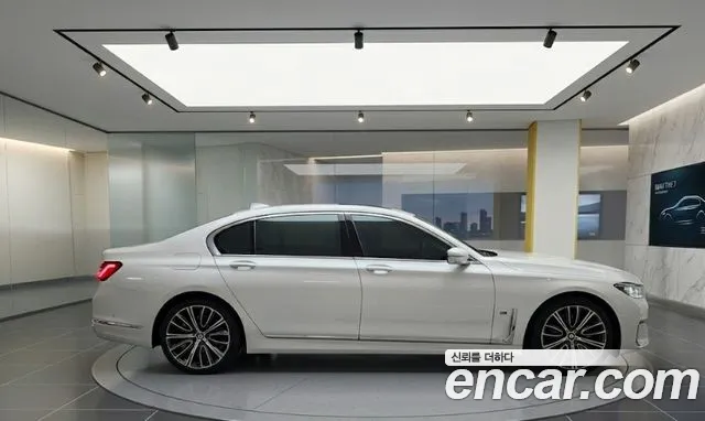 BMW 7 серии 2017 thumb 2