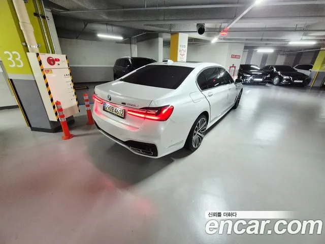 BMW 7 серии 2017 thumb 4