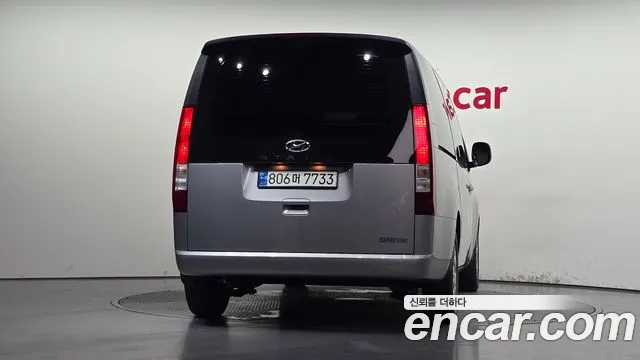 Hyundai Staria 2022 thumb 4
