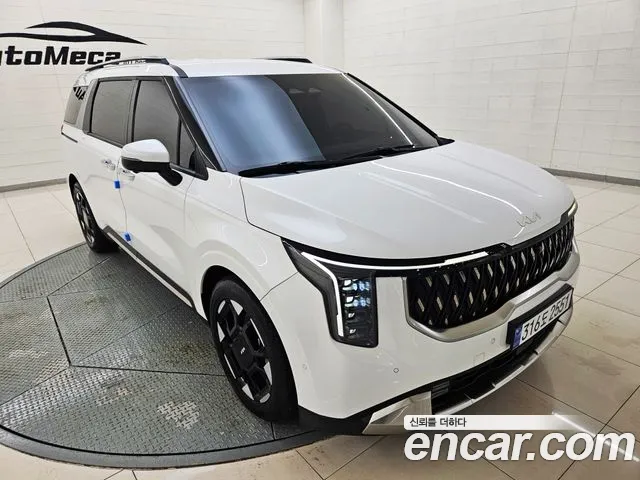 Kia Carnival 2024 thumb 2