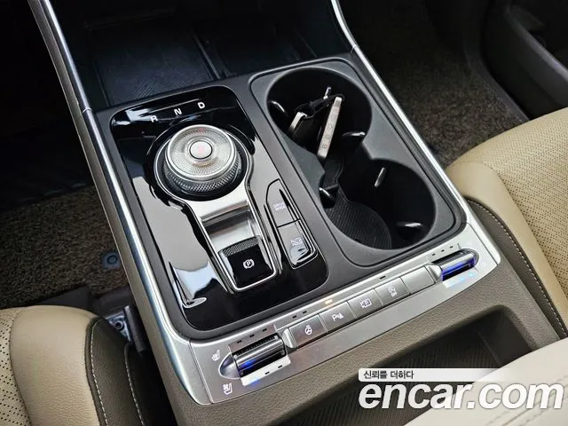 Kia Carnival 2024 thumb 9