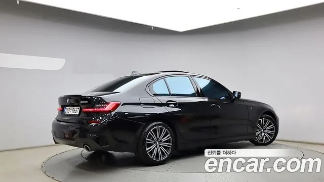 BMW 3 серии 2021 thumb 2