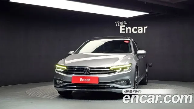 Volkswagen Passat (North America and China) 2021 thumb 3