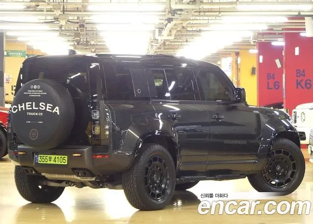 Land Rover Defender 2025 thumb 3