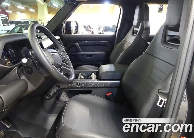 Land Rover Defender 2025 thumb 8