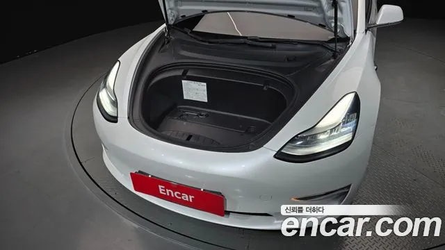 Tesla Model 3 2020 thumb 6