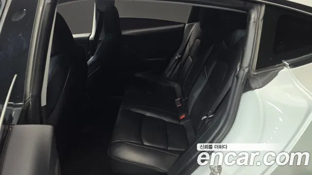 Tesla Model 3 2020 thumb 12