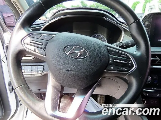 Hyundai Santa Fe 2019 thumb 8