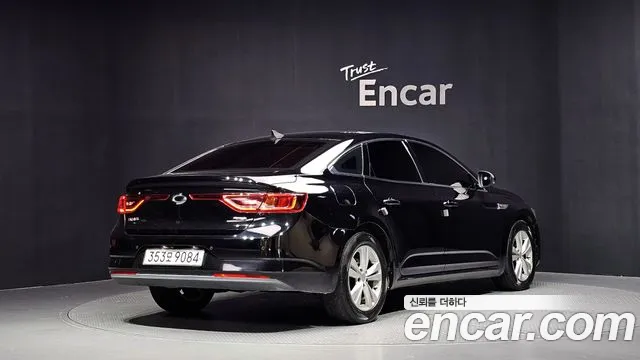 Renault Megane 2019 thumb 2