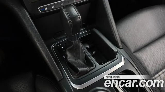 Renault Megane 2019 thumb 9
