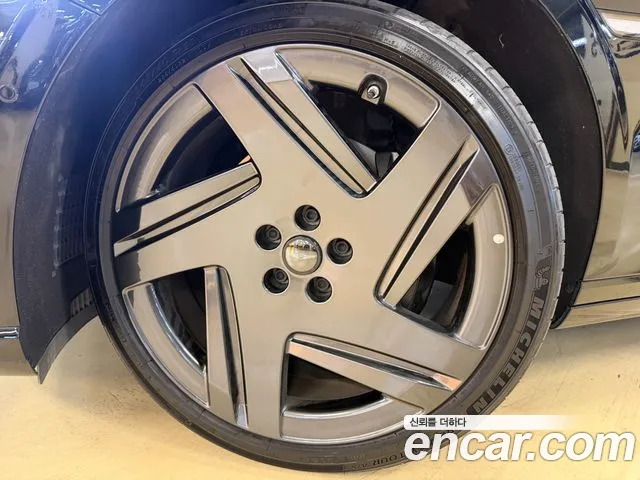 Genesis G90 2024 thumb 8