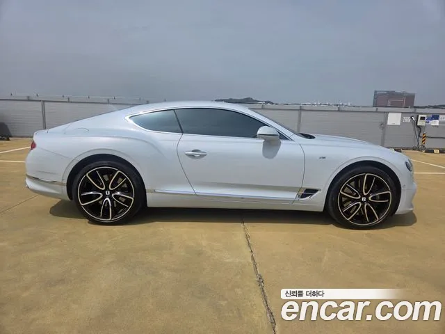 Bentley Continental 2022 thumb 2