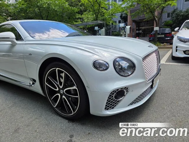 Bentley Continental 2022 thumb 11