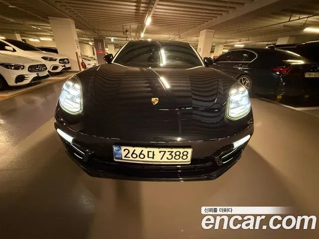 Porsche Panamera 2019 thumb 3
