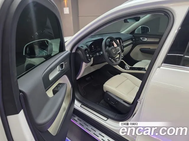 Volvo XC40 2024 thumb 7