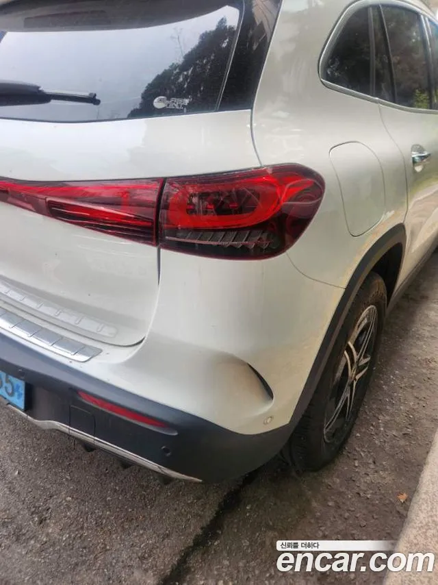 Mercedes-Benz EQA 2022 thumb 10