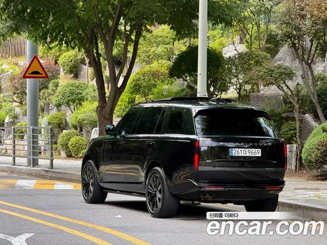 Land Rover Range Rover 2024 thumb 4