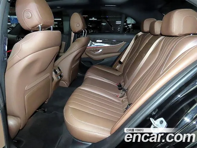 Mercedes-Benz E-Класс 2021 thumb 7