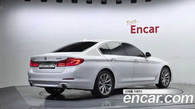BMW 5 серии 2018 thumb 2