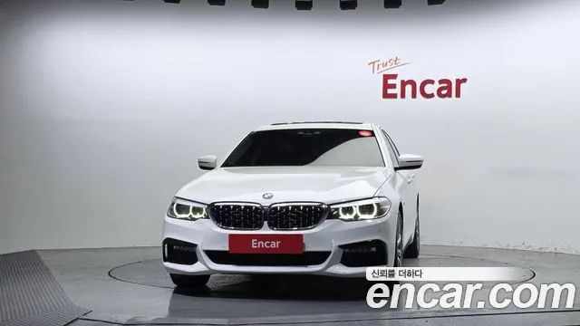 BMW 5 серии 2018 thumb 3