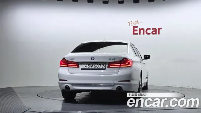 BMW 5 серии 2018 thumb 4