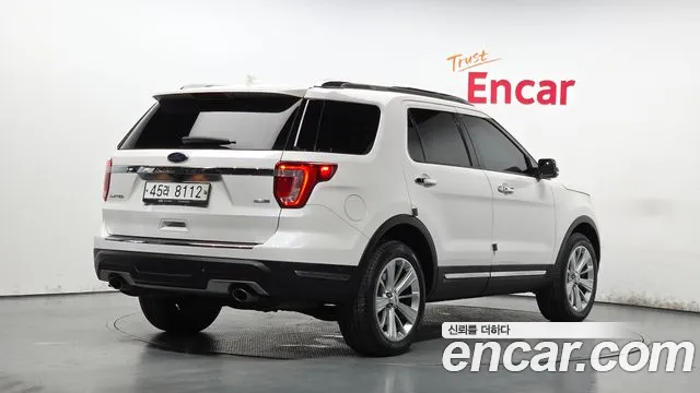 Ford Explorer 2019 thumb 2