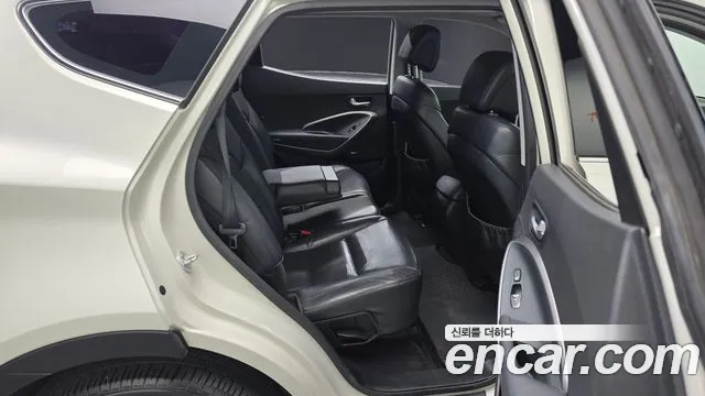 Hyundai Santa Fe 2012 thumb 12