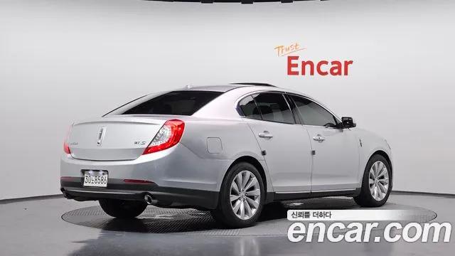 Lincoln MKS 2014 thumb 2