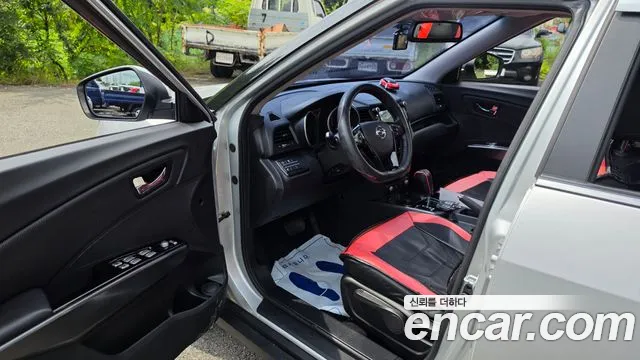 KG_Mobility_Ssangyong TIBOLI 2016 thumb 10