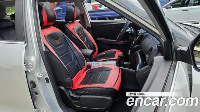 KG_Mobility_Ssangyong TIBOLI 2016 thumb 11