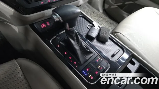 Kia Carnival 2016 thumb 9
