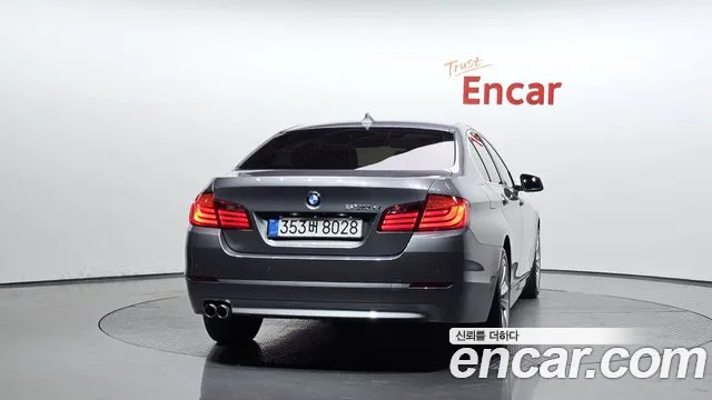BMW 5 серии 2013 thumb 4