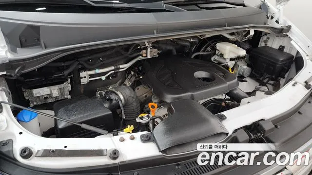 Hyundai Staria 2023 thumb 6