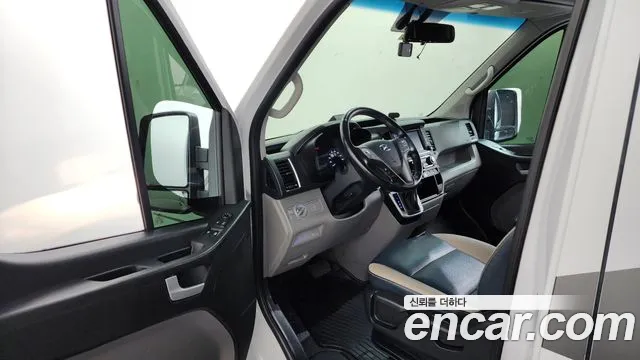 Hyundai Staria 2023 thumb 10