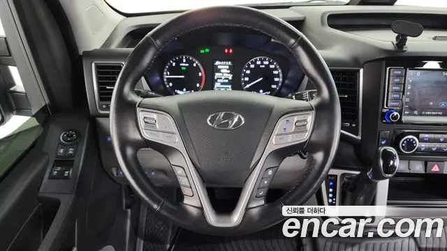 Hyundai Staria 2023 thumb 12