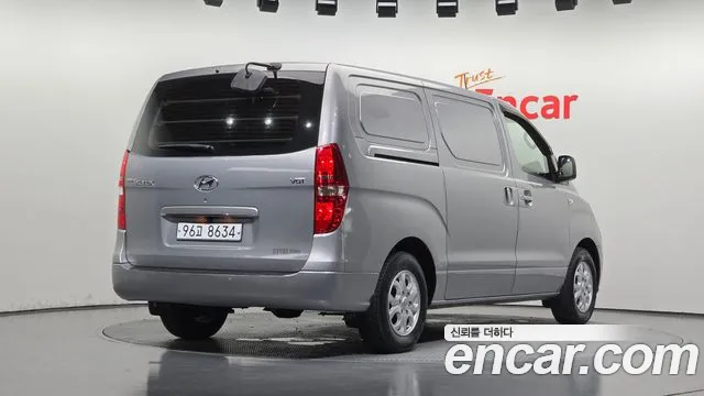 Hyundai Starex 2014 thumb 2