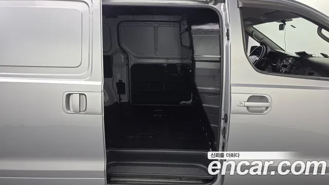 Hyundai Starex 2014 thumb 12
