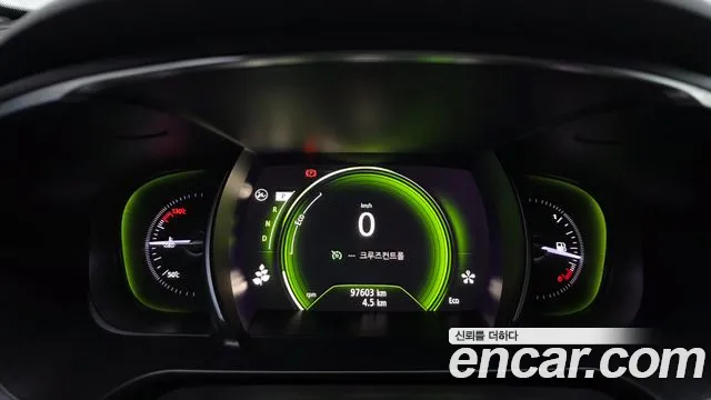 Renault Megane 2019 thumb 8