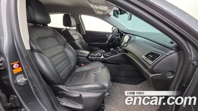 Renault Megane 2019 thumb 10