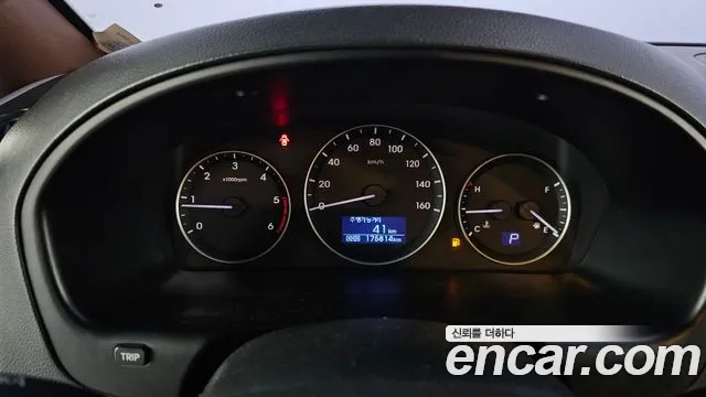 Hyundai Starex 2016 thumb 8