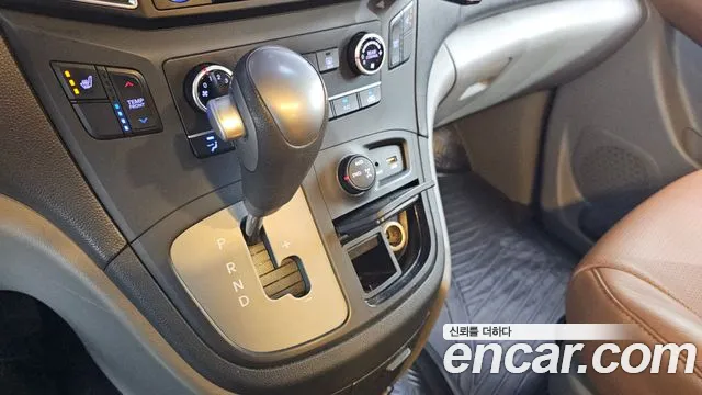 Hyundai Starex 2016 thumb 9