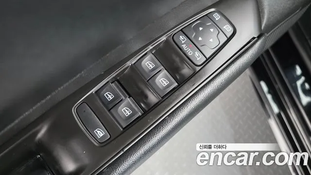 Renault Megane 2019 thumb 11