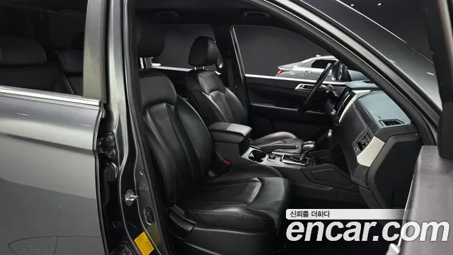KG_Mobility_Ssangyong Rexton 2019 thumb 11