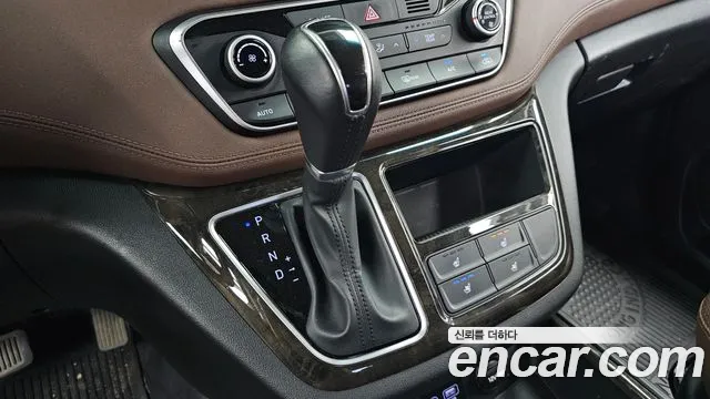 Hyundai Starex 2018 thumb 9