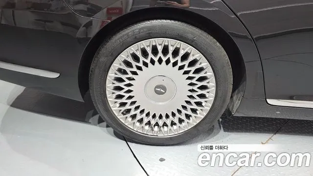 Genesis G90 2019 thumb 4